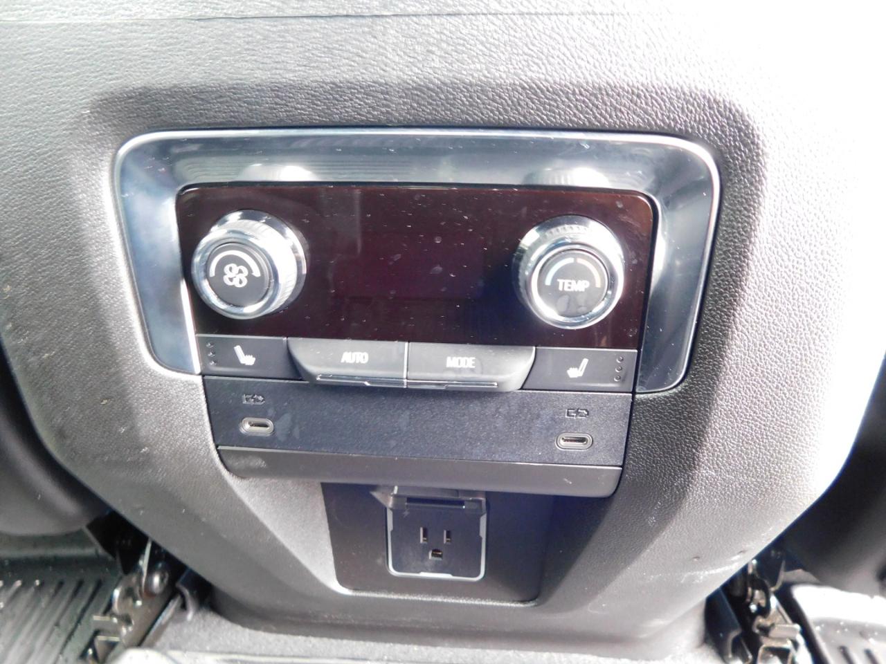 Chevrolet Tahoe 4WD 4dr Z71 2026