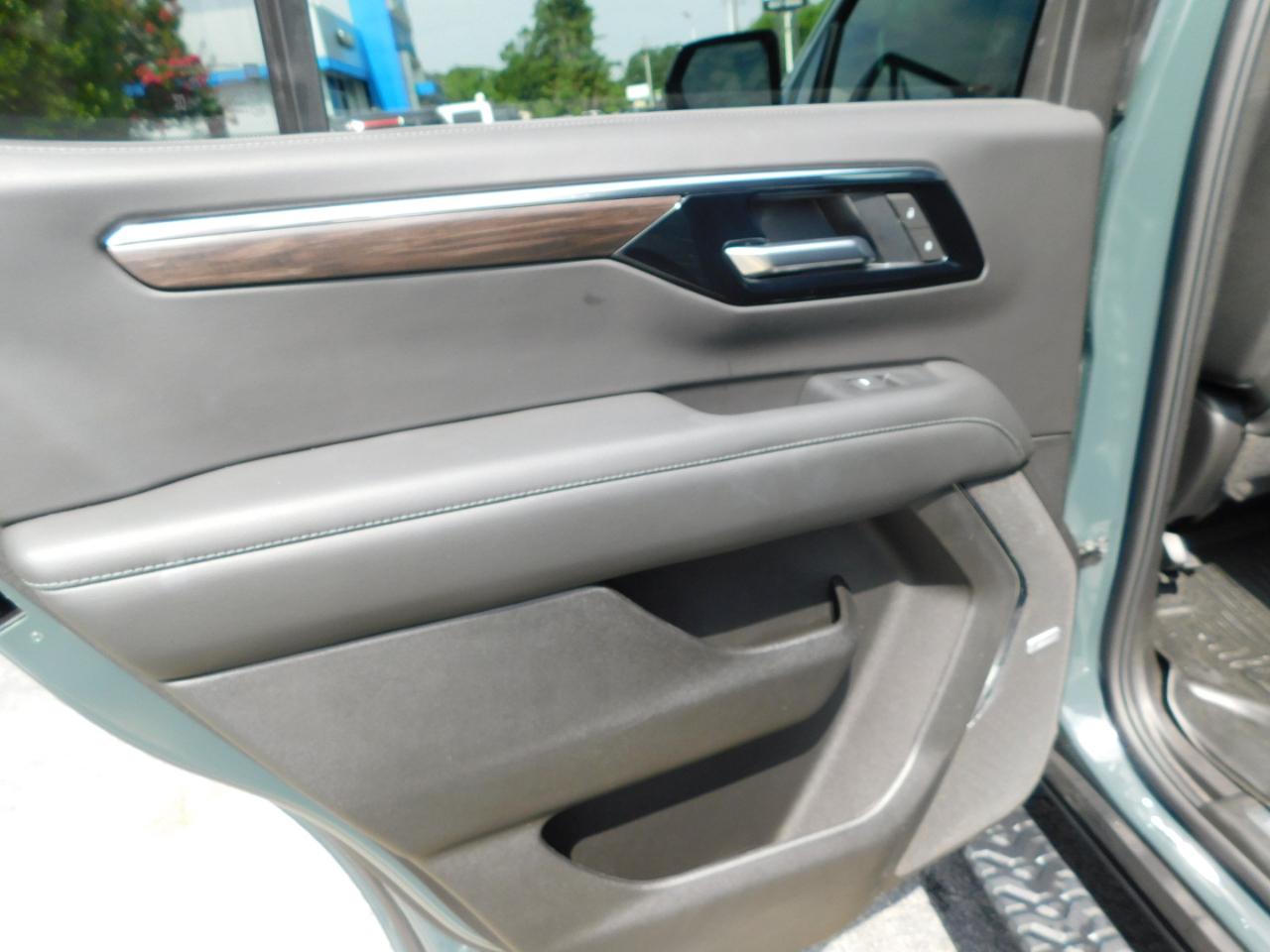 Chevrolet Tahoe 4WD 4dr Z71 2026