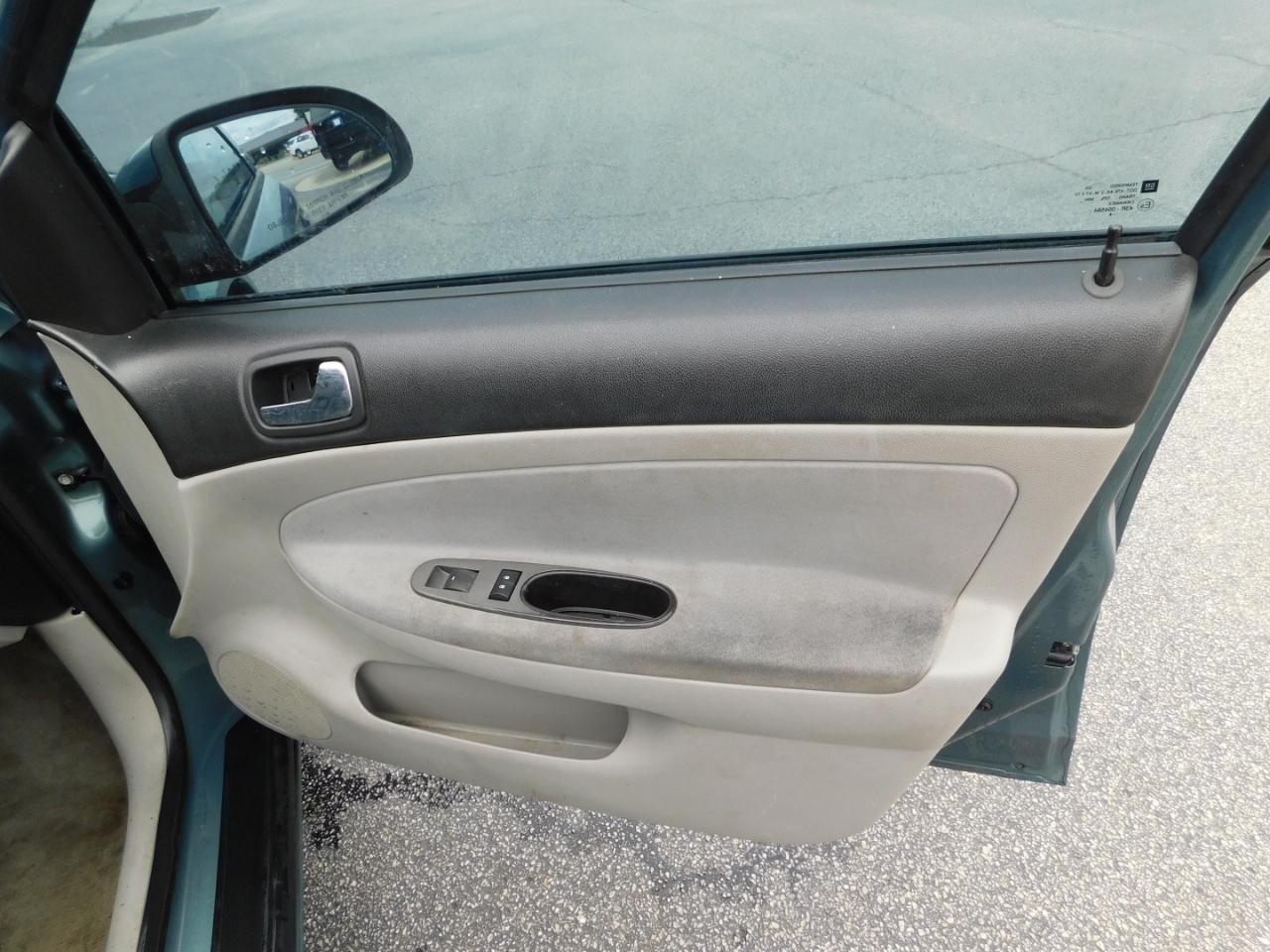 Chevrolet Cobalt 4dr Sdn LT w/1LT 2009