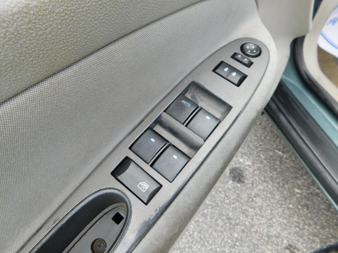Chevrolet Cobalt 4dr Sdn LT w/1LT 2009