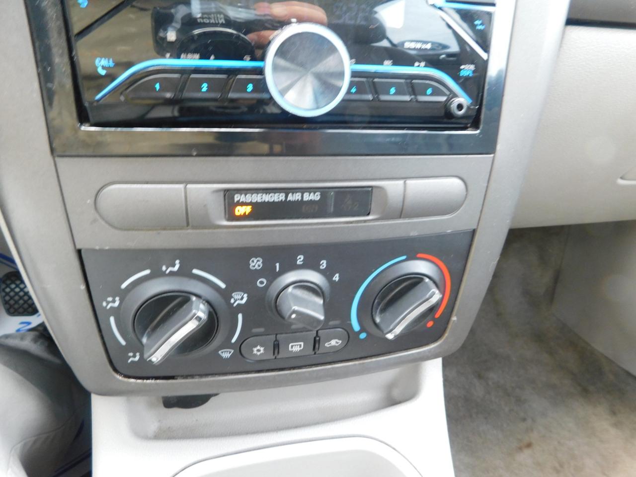 Chevrolet Cobalt 4dr Sdn LT w/1LT 2009