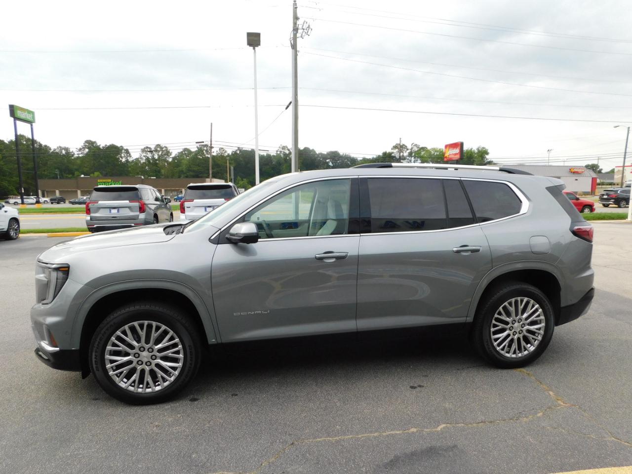 GMC Acadia FWD 4dr Denali 2026