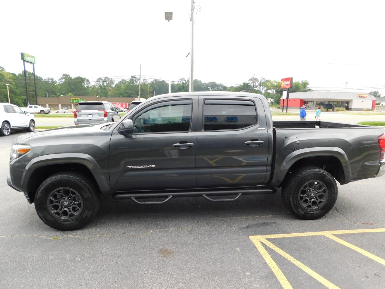 Toyota Tacoma  2018