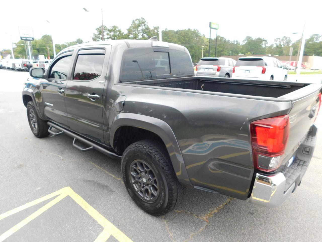 Toyota Tacoma  2018