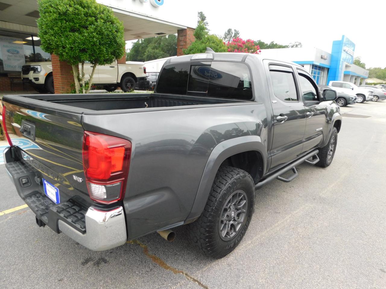 Toyota Tacoma  2018