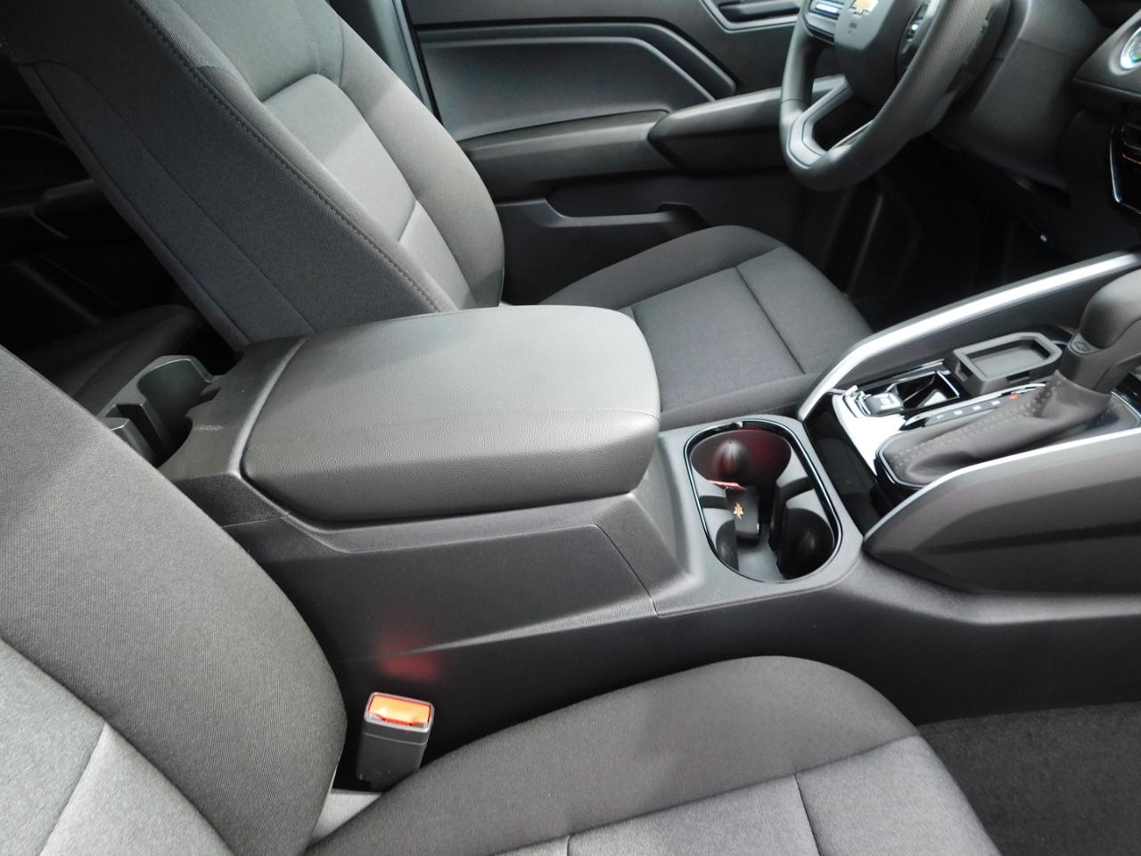 Chevrolet Colorado 2WD Crew Cab WT 2026