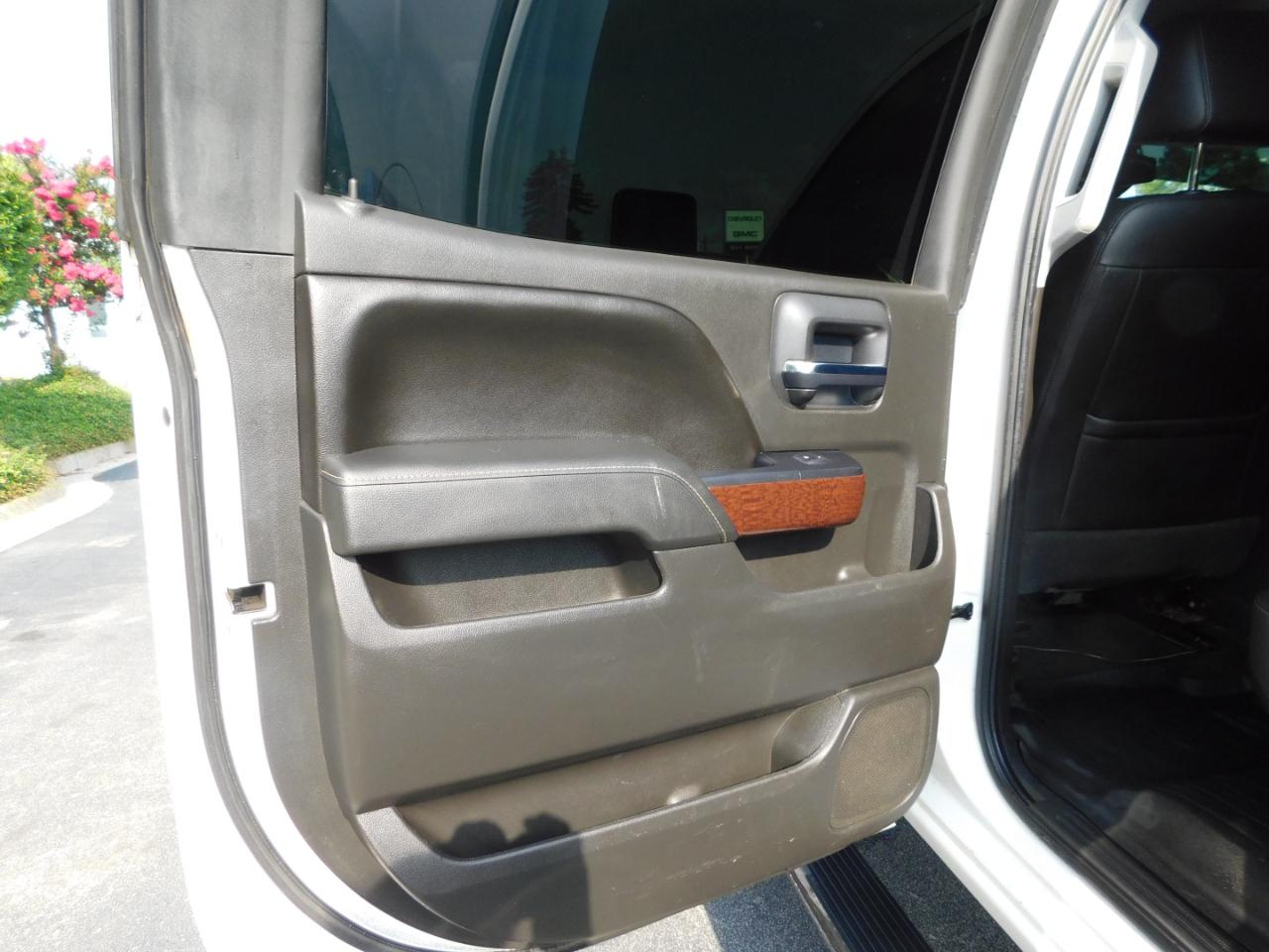 GMC Sierra 1500 4WD Crew Cab 143.5" SLT 2016