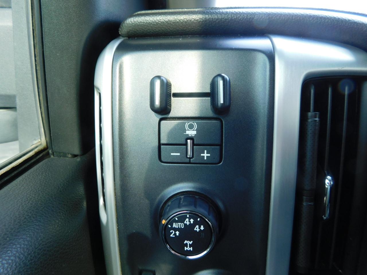 GMC Sierra 1500 4WD Crew Cab 143.5" SLT 2016