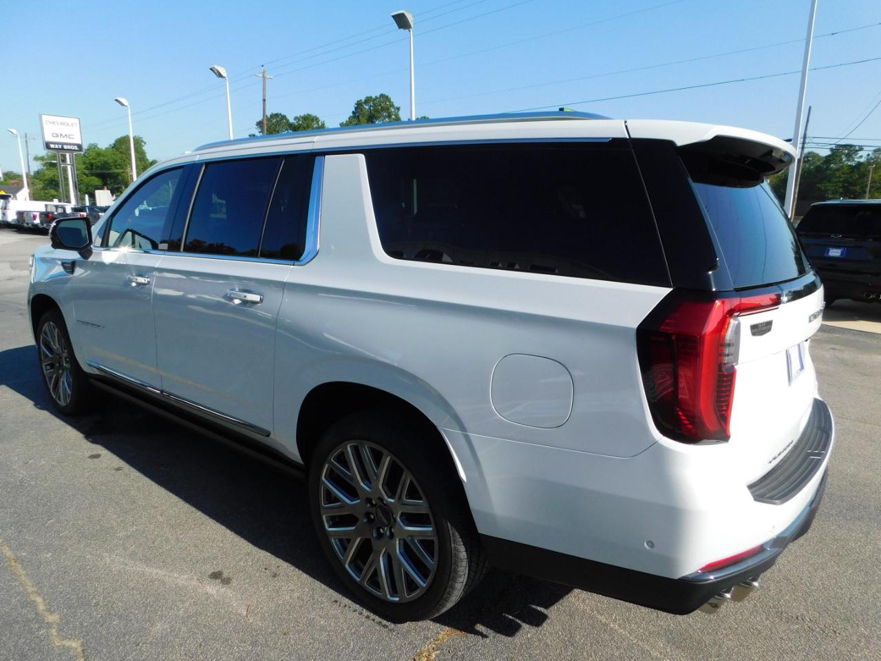 GMC Yukon XL 4WD 4dr Denali Ultimate 2026