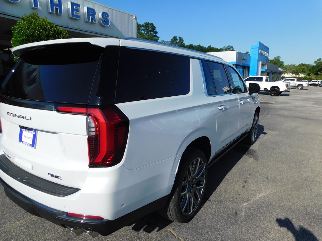 GMC Yukon XL 4WD 4dr Denali Ultimate 2026