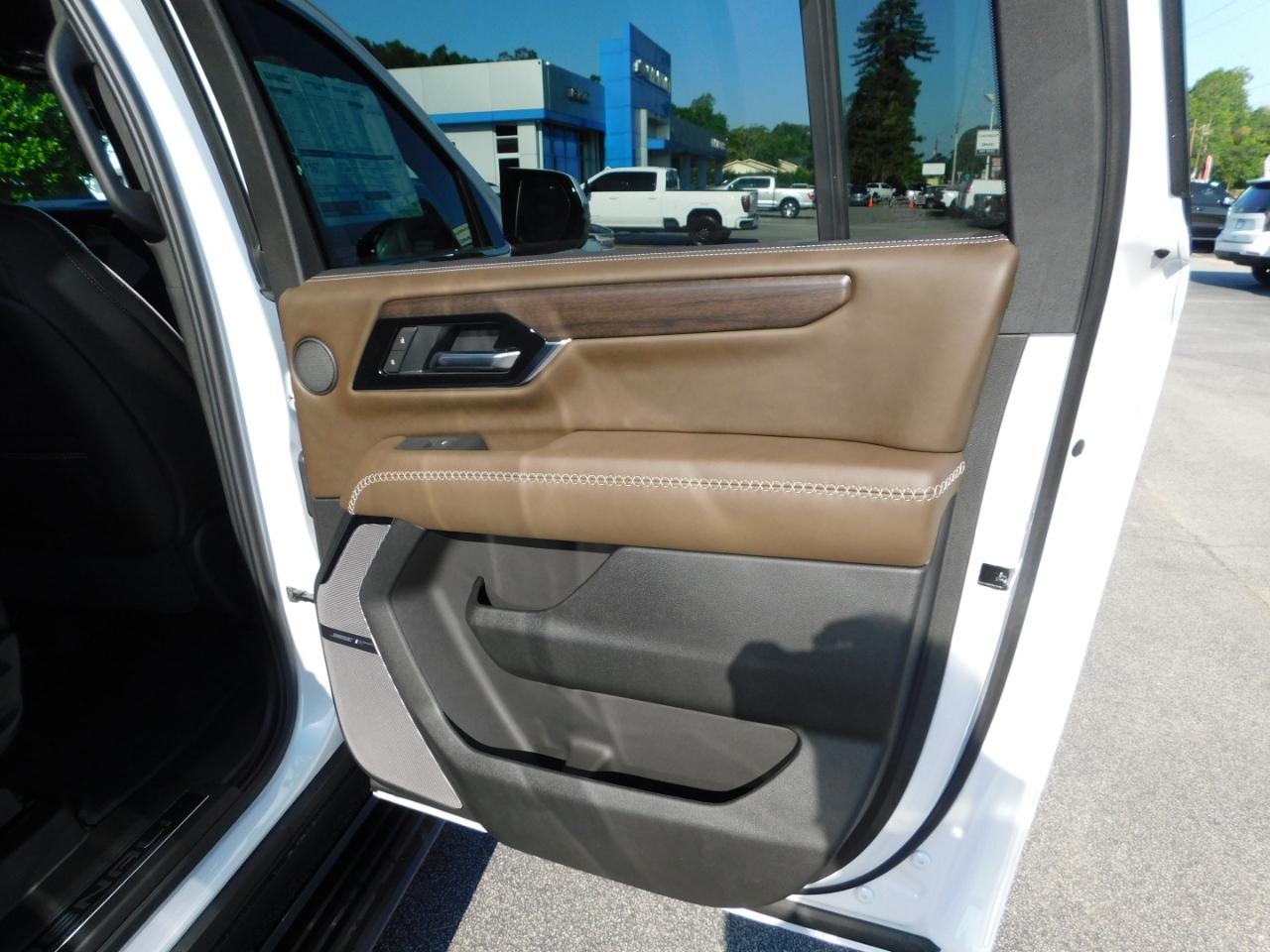 GMC Yukon XL 4WD 4dr Denali Ultimate 2026