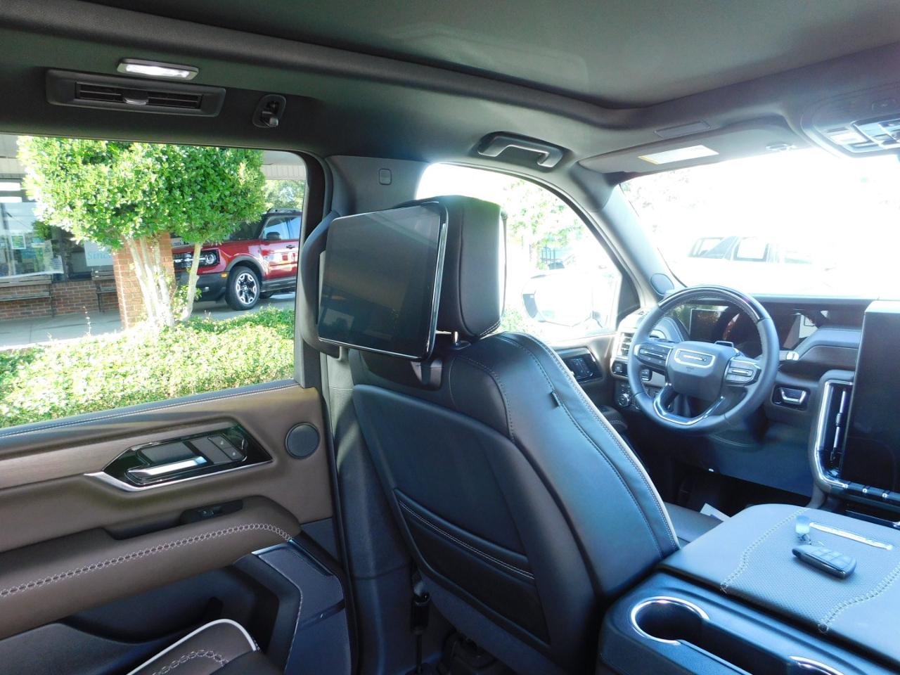 GMC Yukon XL 4WD 4dr Denali Ultimate 2026