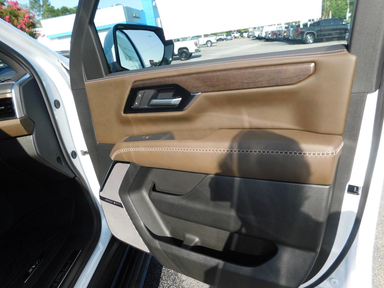 GMC Yukon XL 4WD 4dr Denali Ultimate 2026