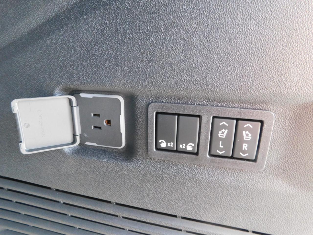 GMC Yukon XL 4WD 4dr Denali Ultimate 2026