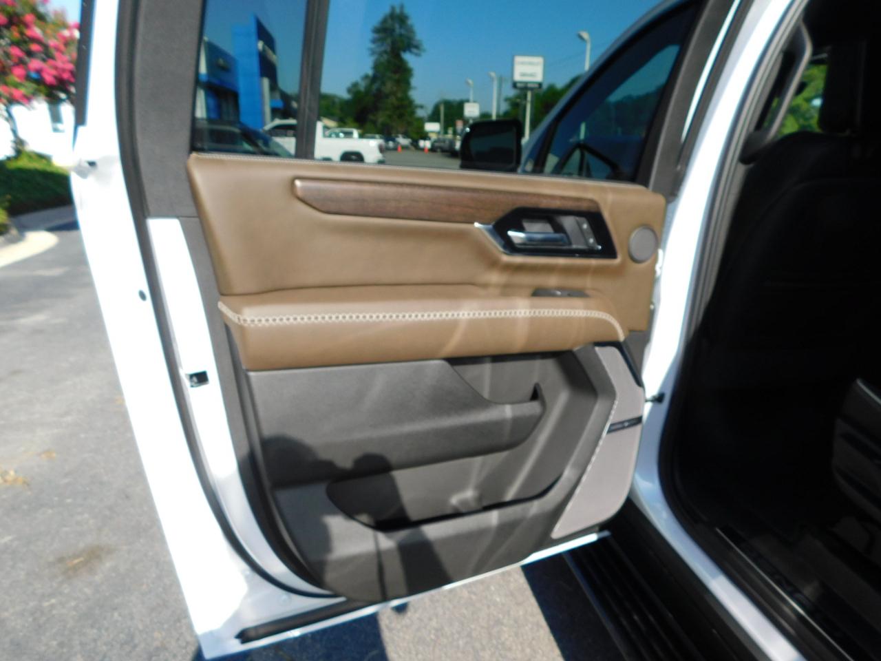 GMC Yukon XL 4WD 4dr Denali Ultimate 2026