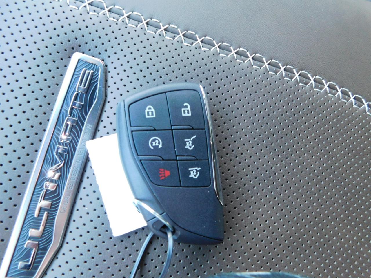GMC Yukon XL 4WD 4dr Denali Ultimate 2026