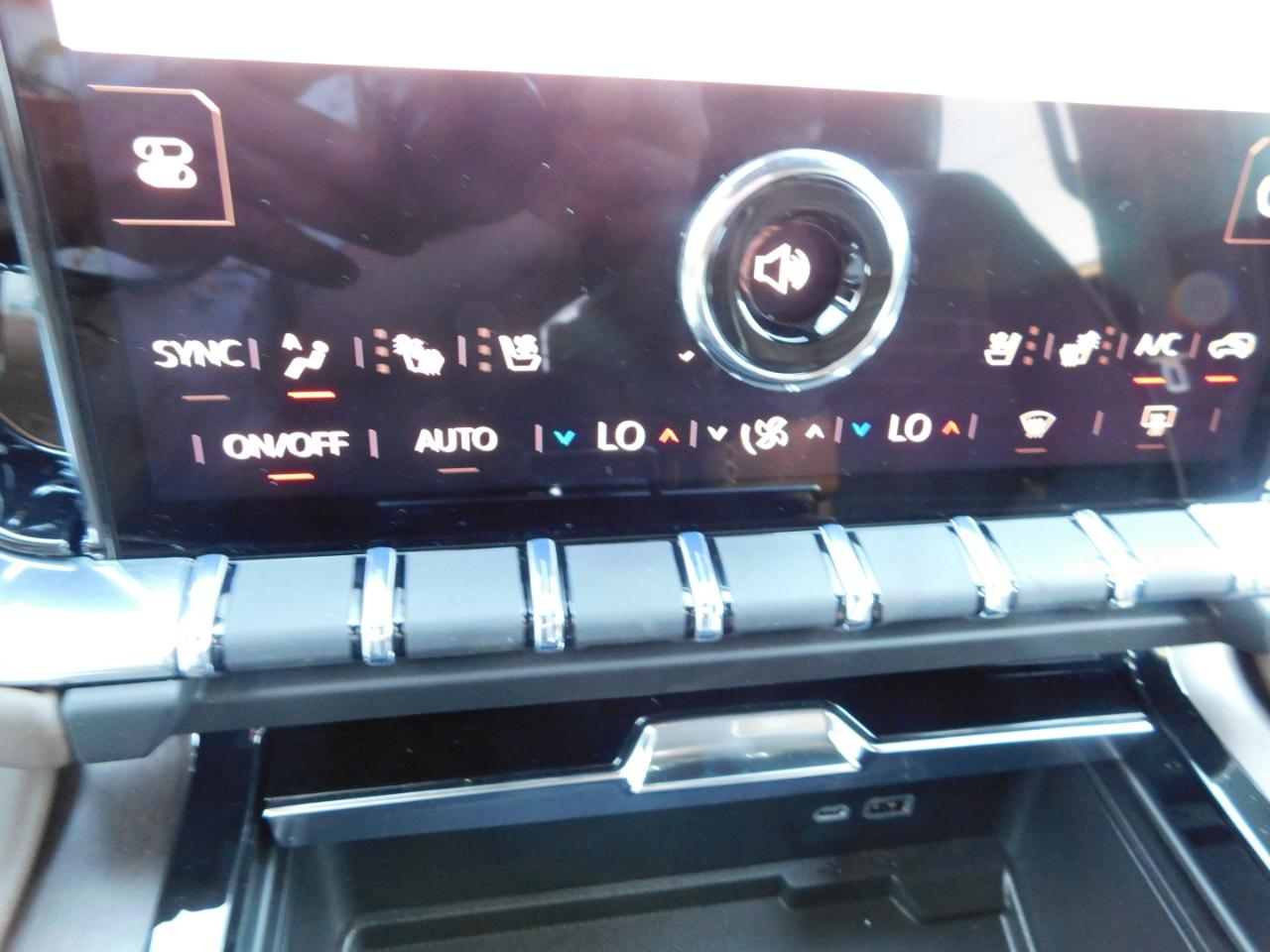 GMC Yukon XL 4WD 4dr Denali Ultimate 2026