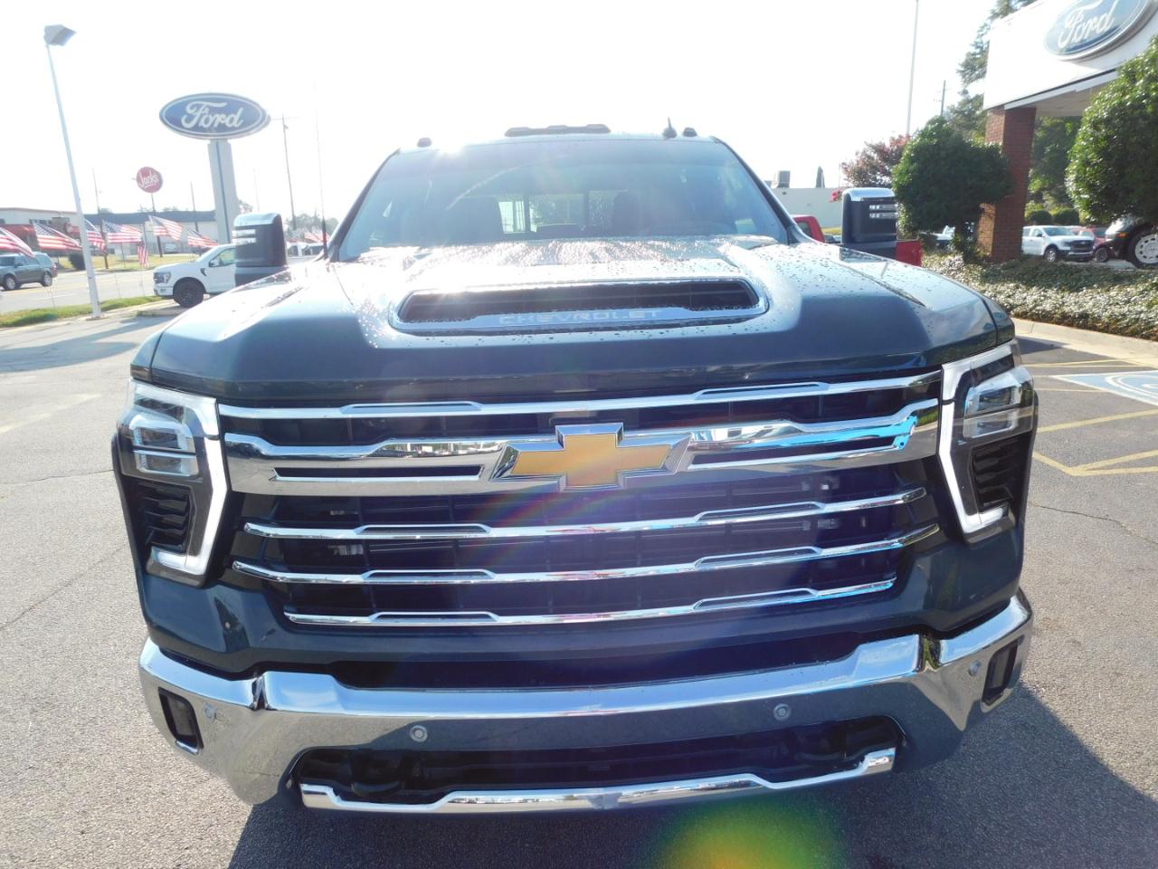 Chevrolet Silverado 2500HD 4WD Crew Cab 159" LTZ 2026