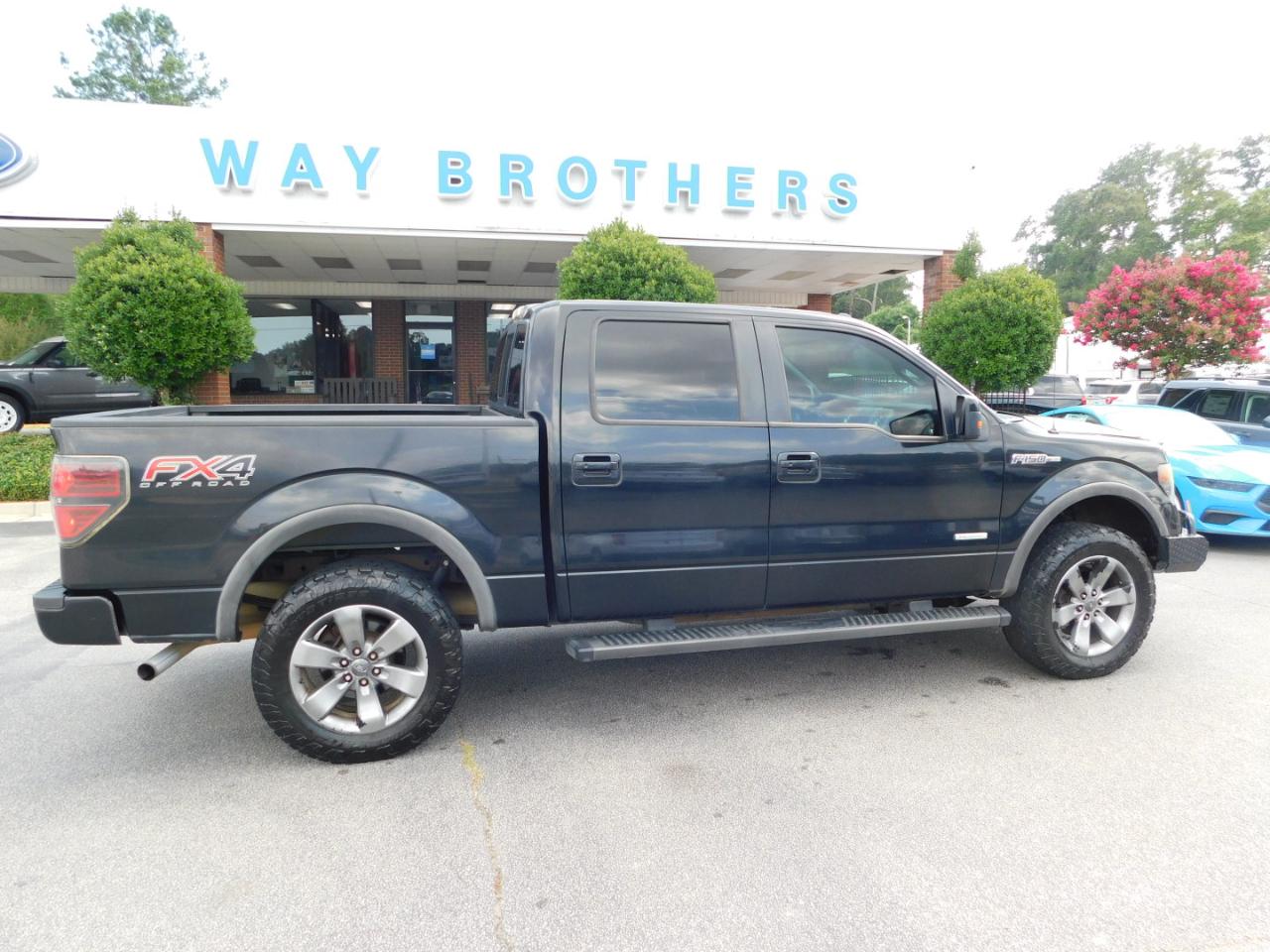 2013 Ford F-150 4WD SuperCrew 145" XL