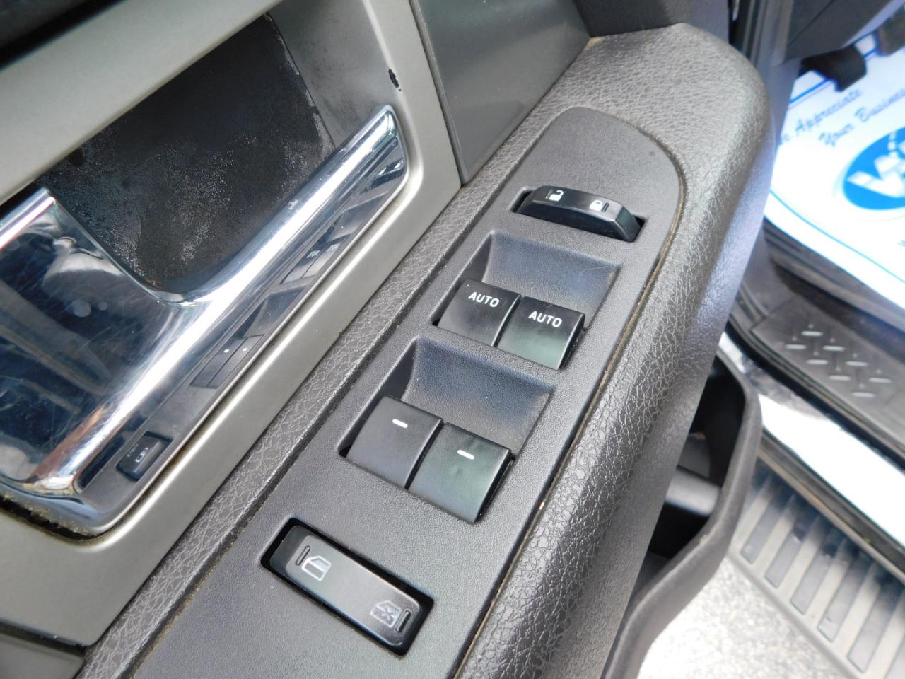 Ford F-150 4WD SuperCrew 145" XL 2013
