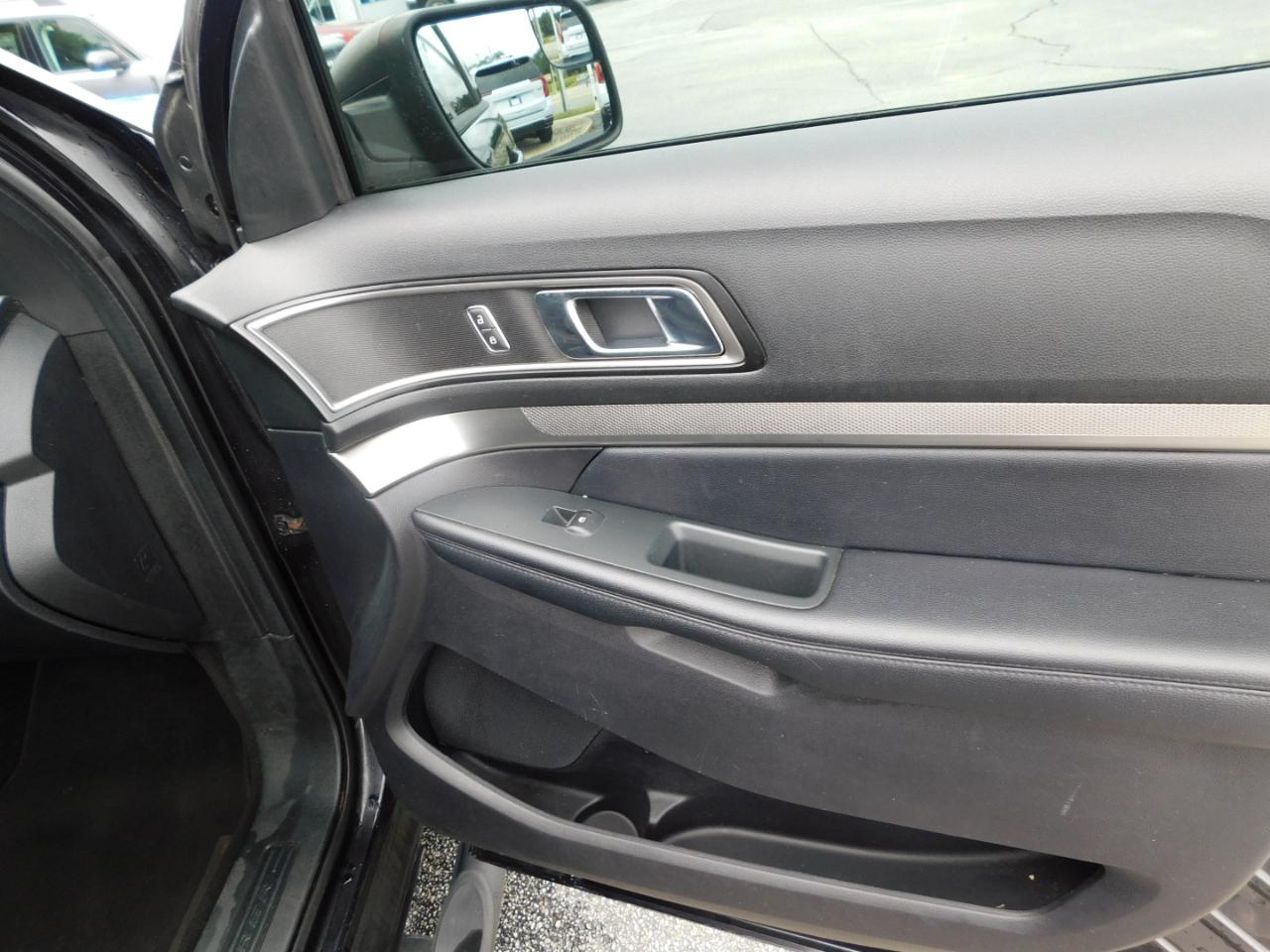Ford Explorer XLT FWD 2019