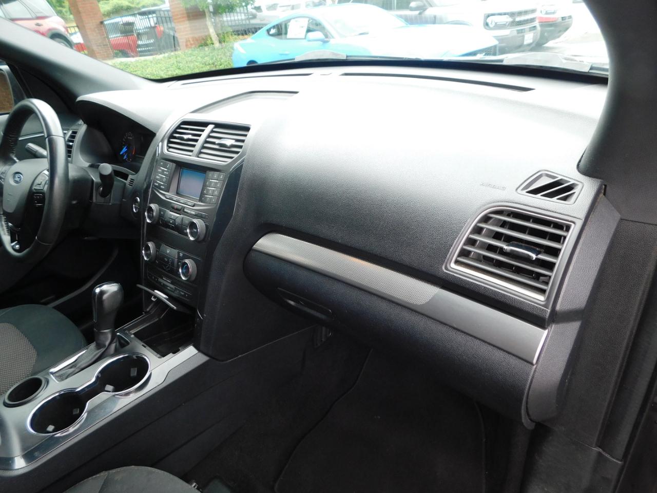 Ford Explorer XLT FWD 2019