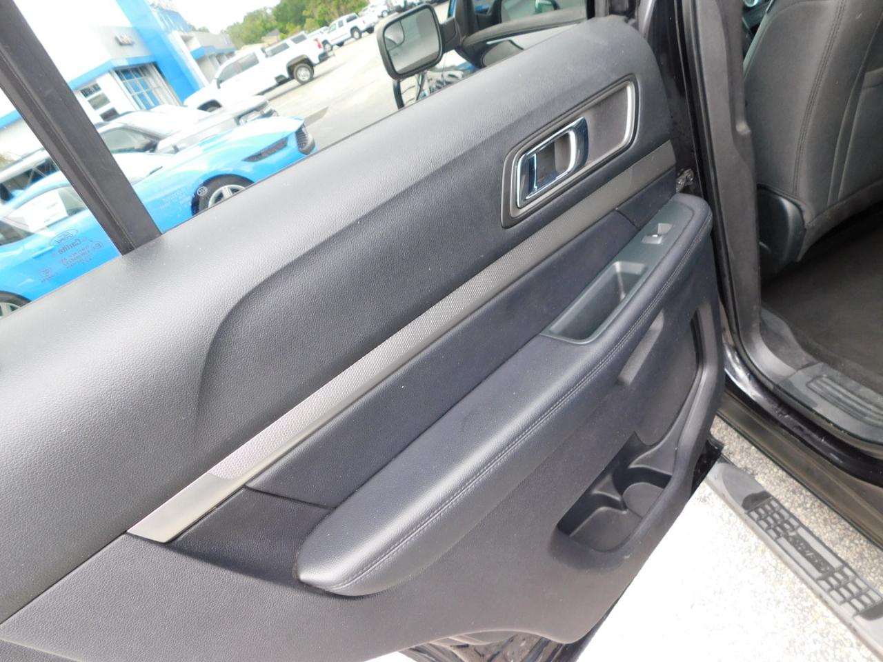 Ford Explorer XLT FWD 2019