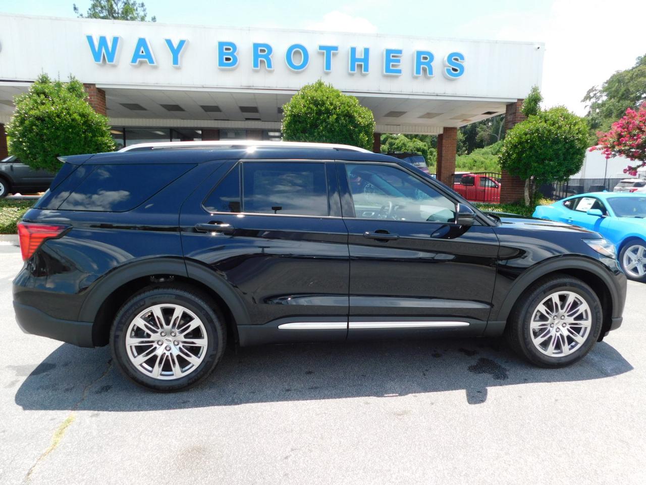 2026 Ford Explorer PLATINUM RWD