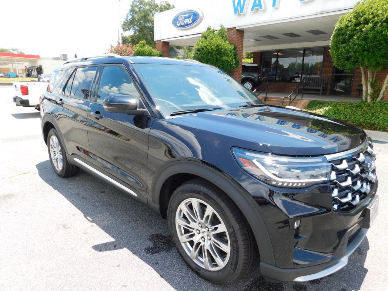 Ford Explorer Platinum RWD 2026