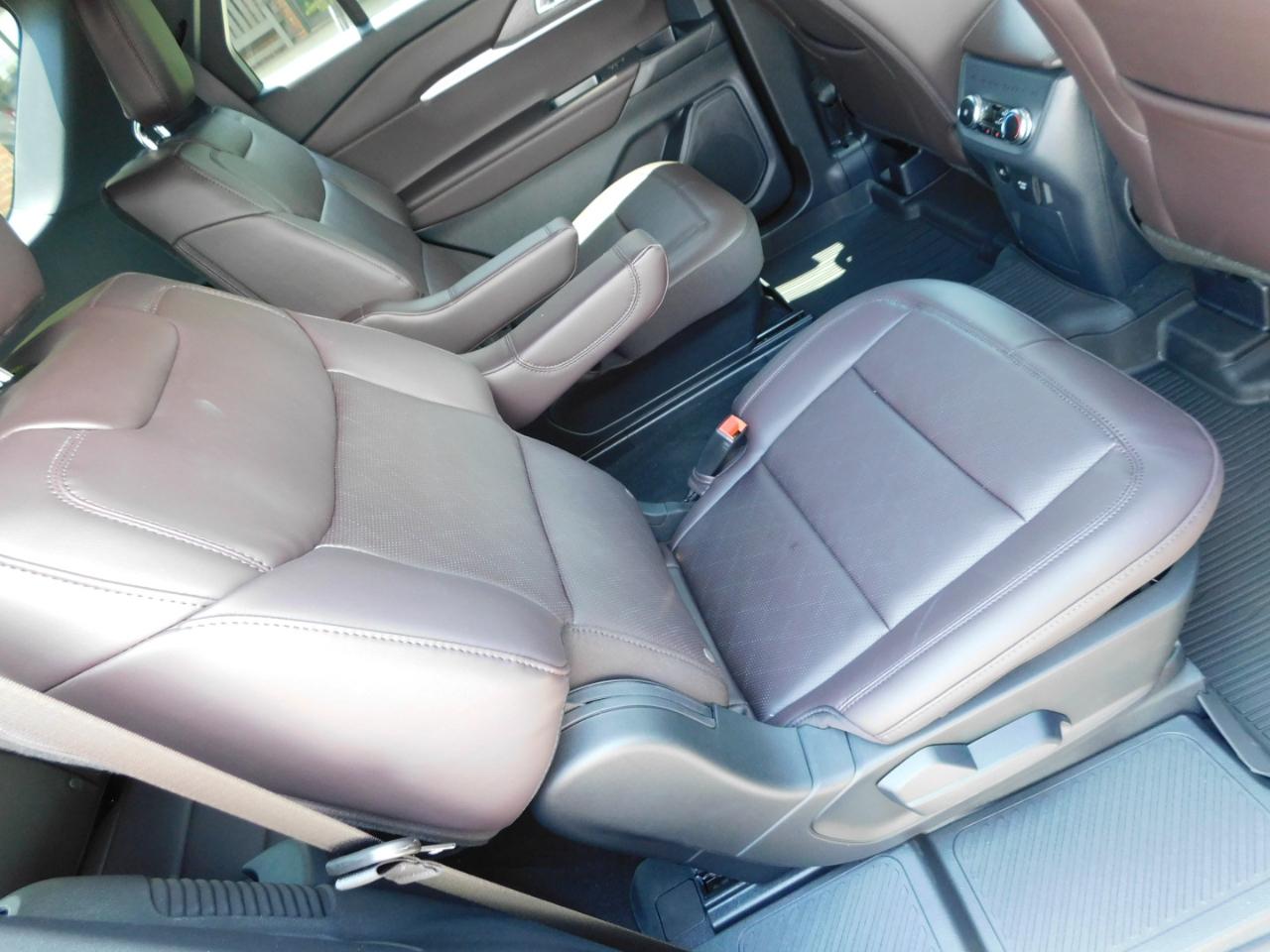 Ford Explorer Platinum RWD 2026