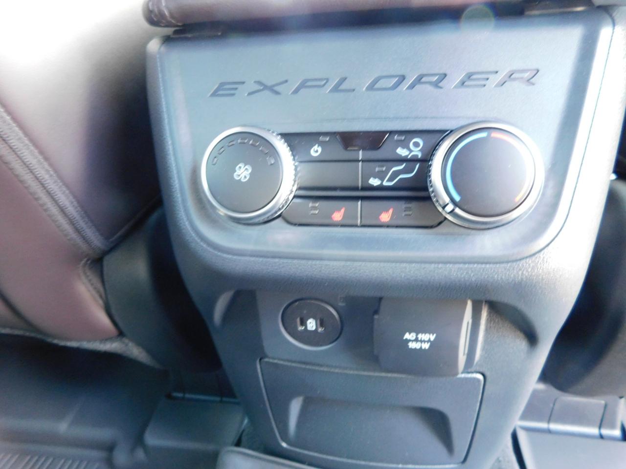 Ford Explorer Platinum RWD 2026