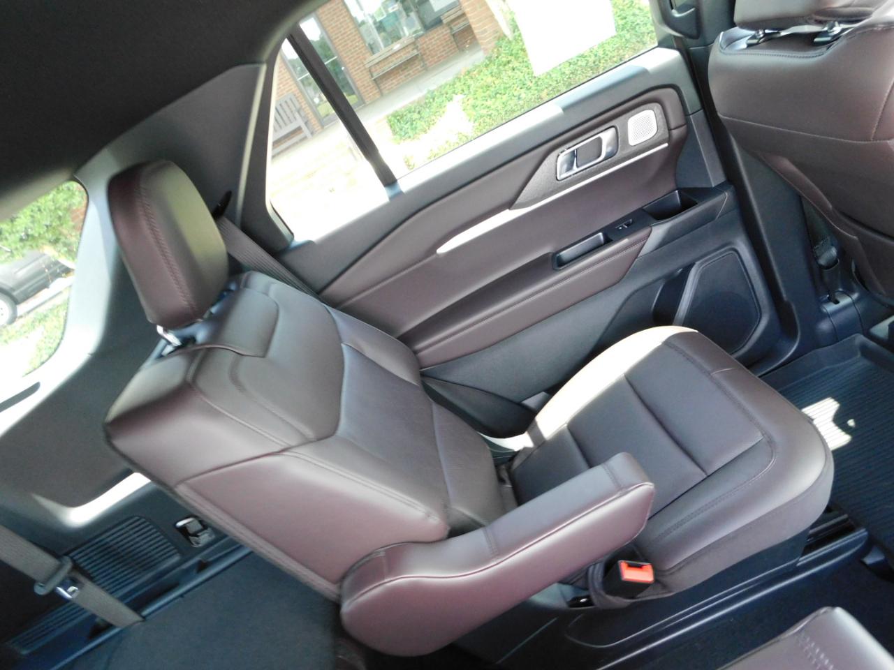 Ford Explorer Platinum RWD 2026