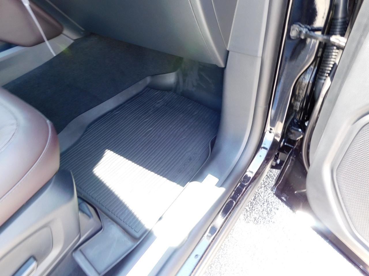 Ford Explorer Platinum RWD 2026