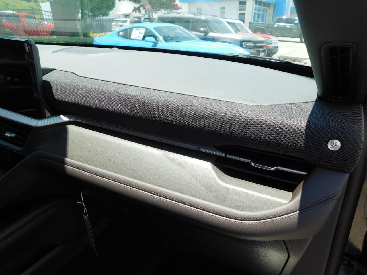Ford Explorer Platinum RWD 2026