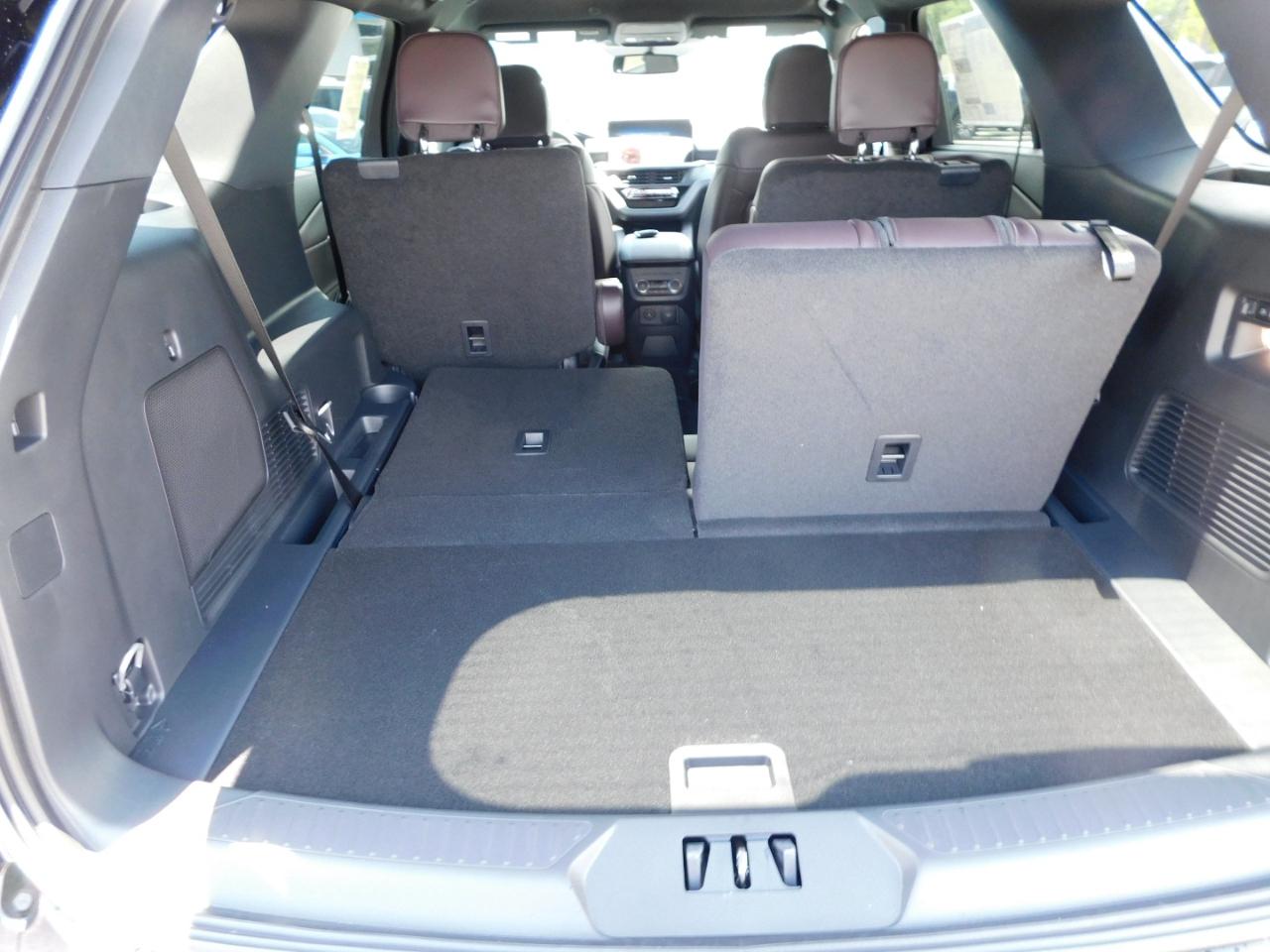 Ford Explorer Platinum RWD 2026