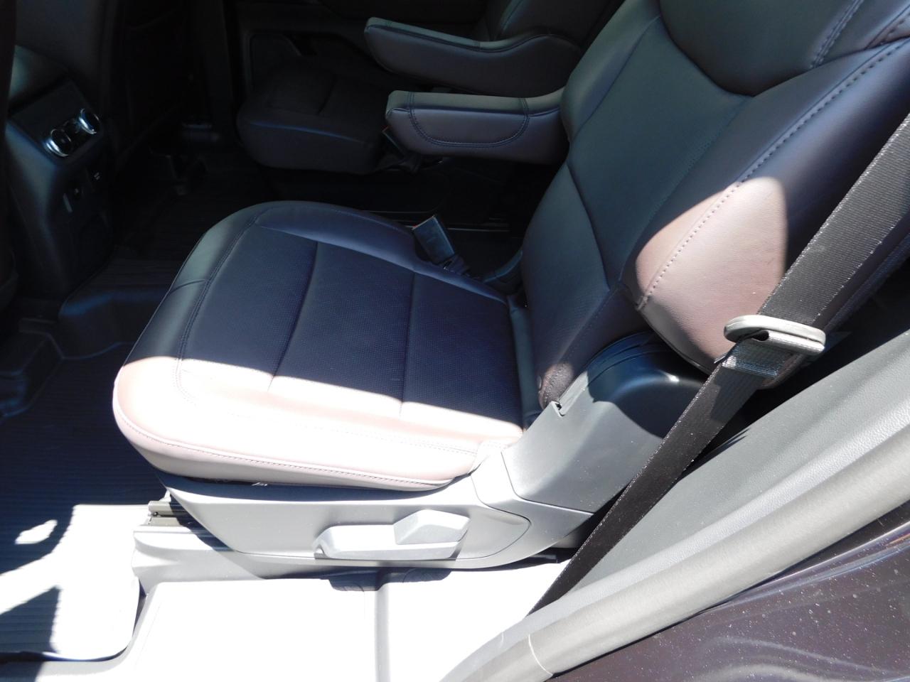 Ford Explorer Platinum RWD 2026