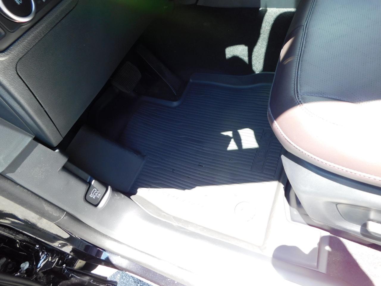 Ford Explorer Platinum RWD 2026