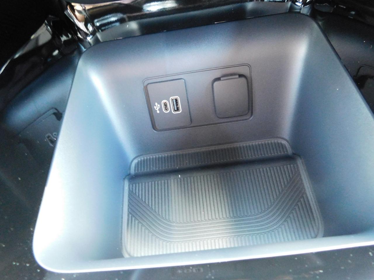 Ford Explorer Platinum RWD 2026