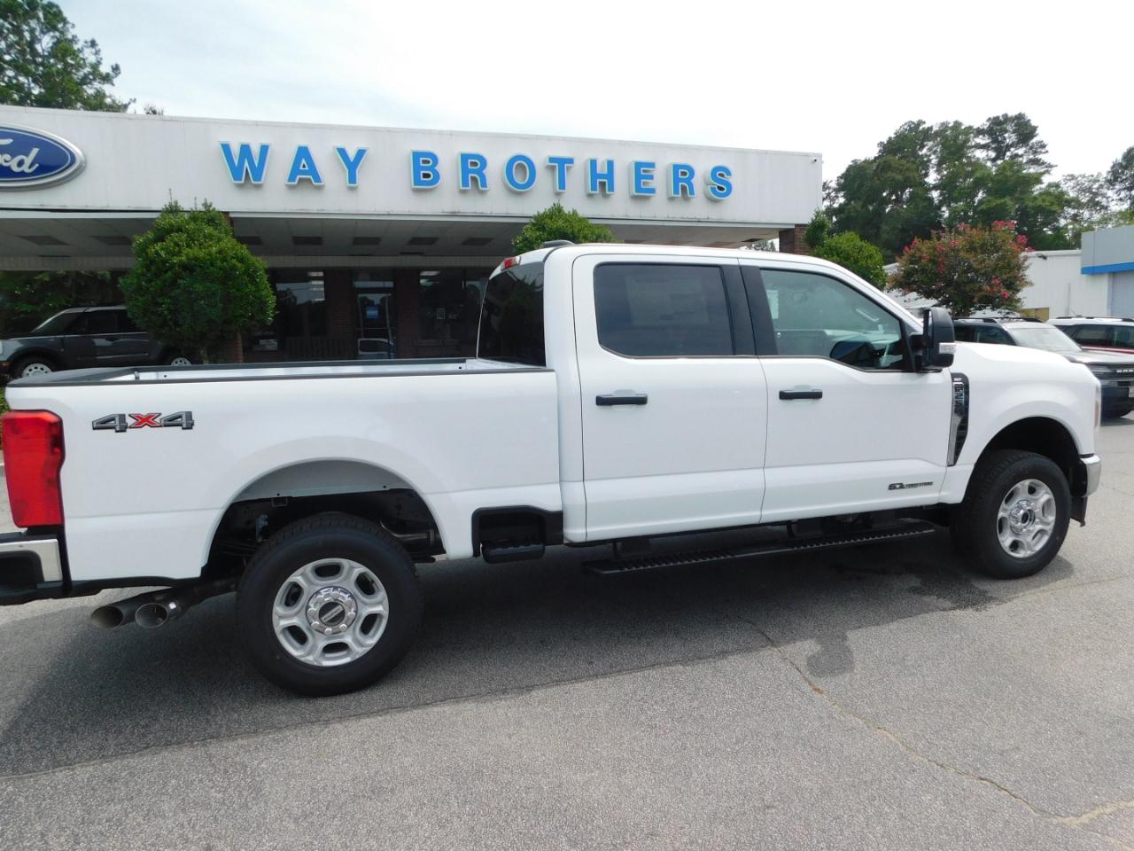 2026 Ford Super Duty F-250 SRW XLT 4WD CREW CAB 6.75' BO