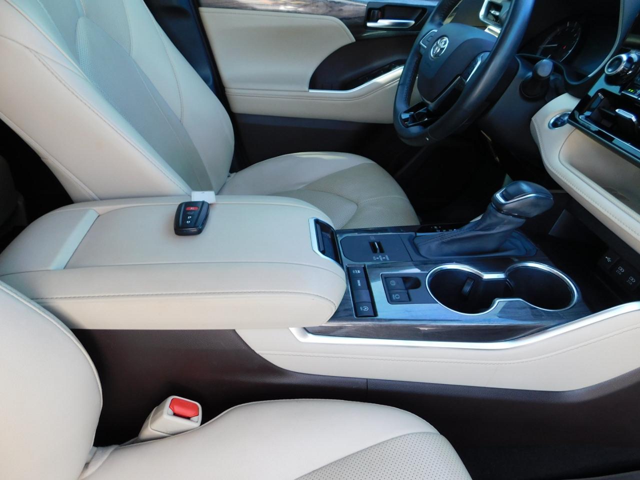 Toyota Highlander  2020