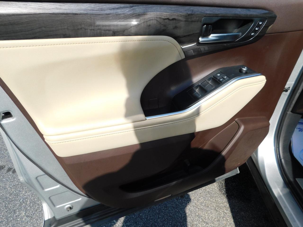 Toyota Highlander  2020