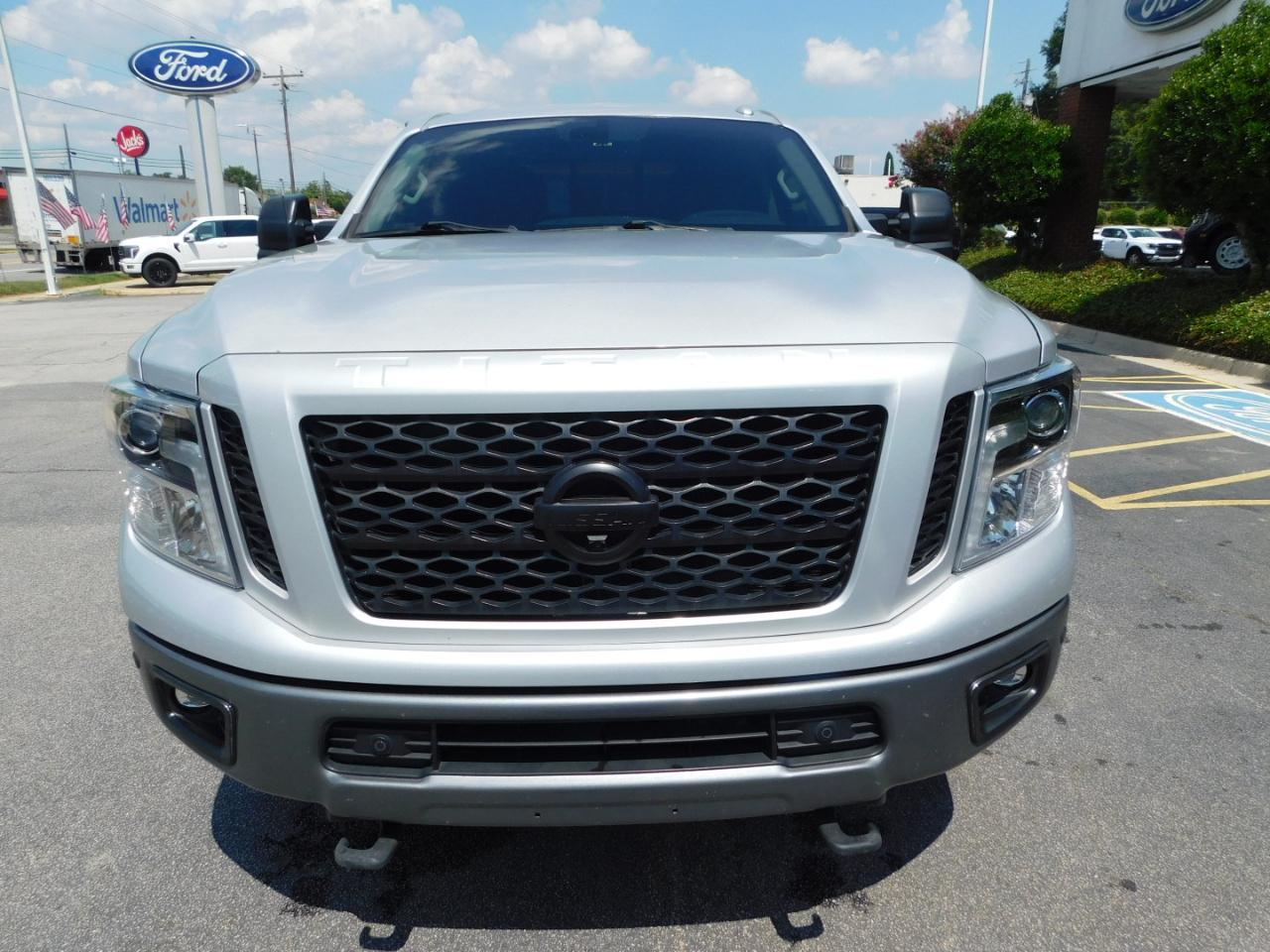 Nissan Titan XD  2018