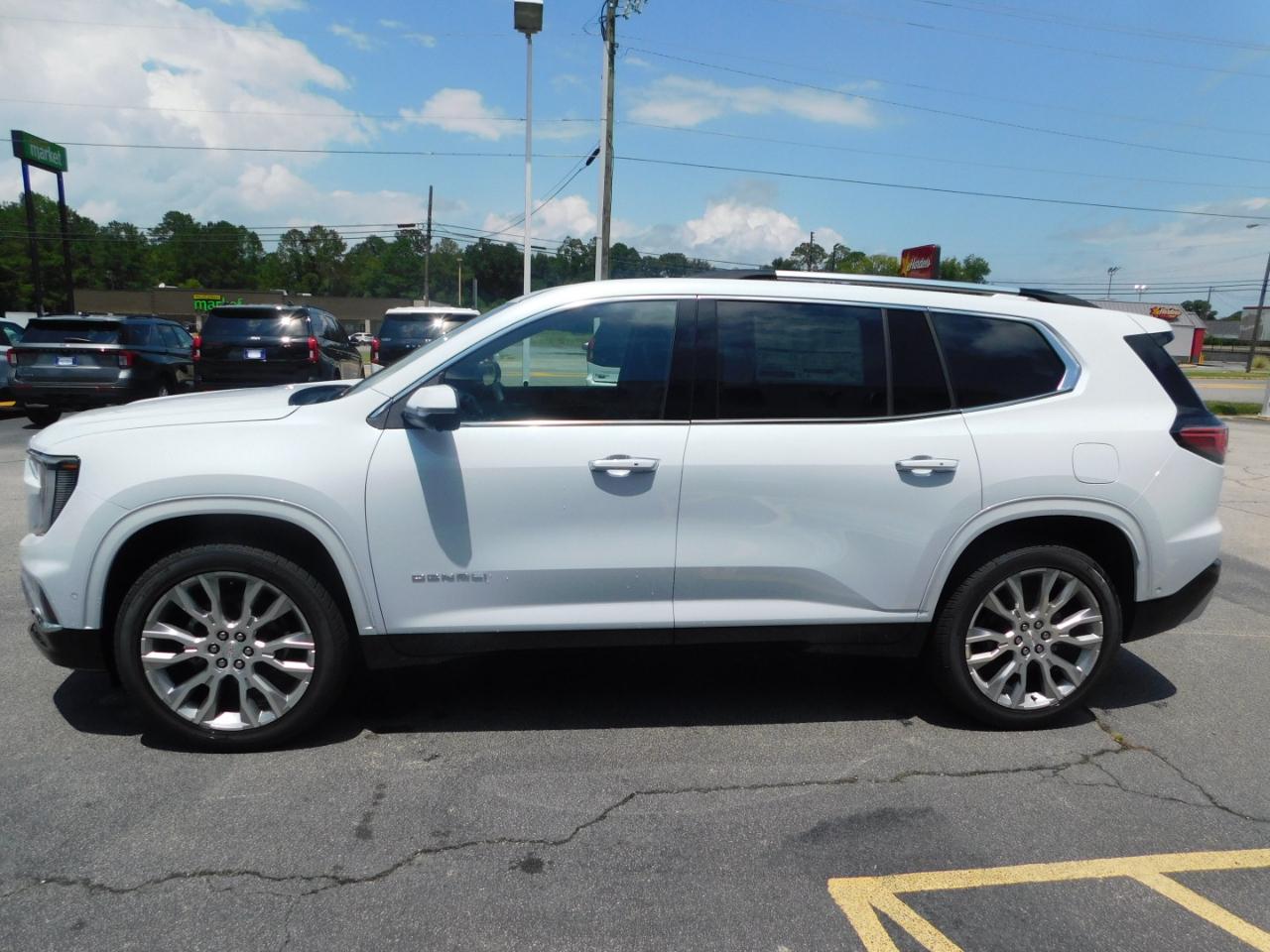 GMC Acadia FWD 4dr Denali 2026