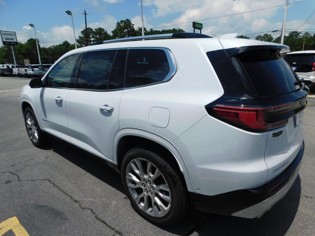 GMC Acadia FWD 4dr Denali 2026