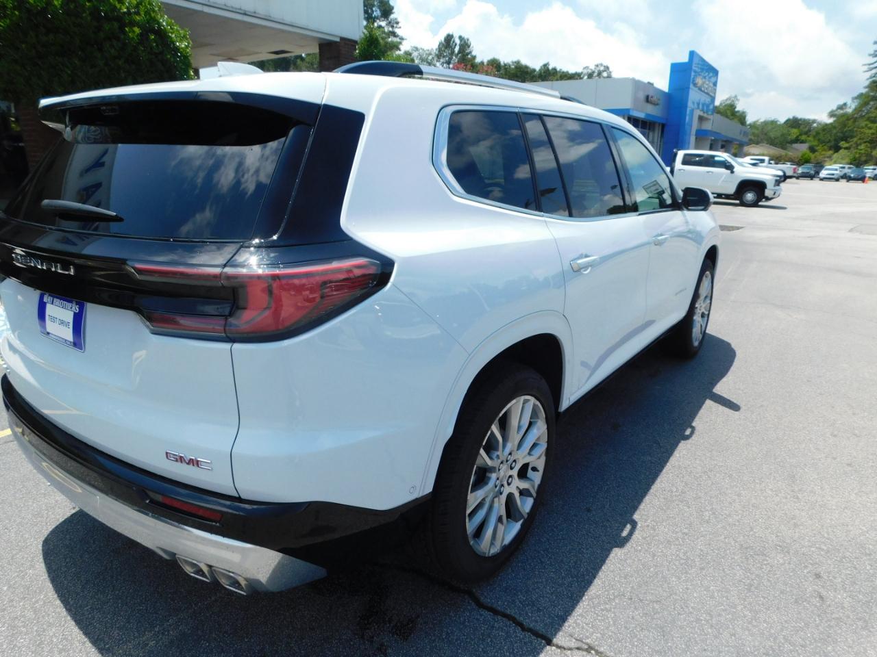 GMC Acadia FWD 4dr Denali 2026