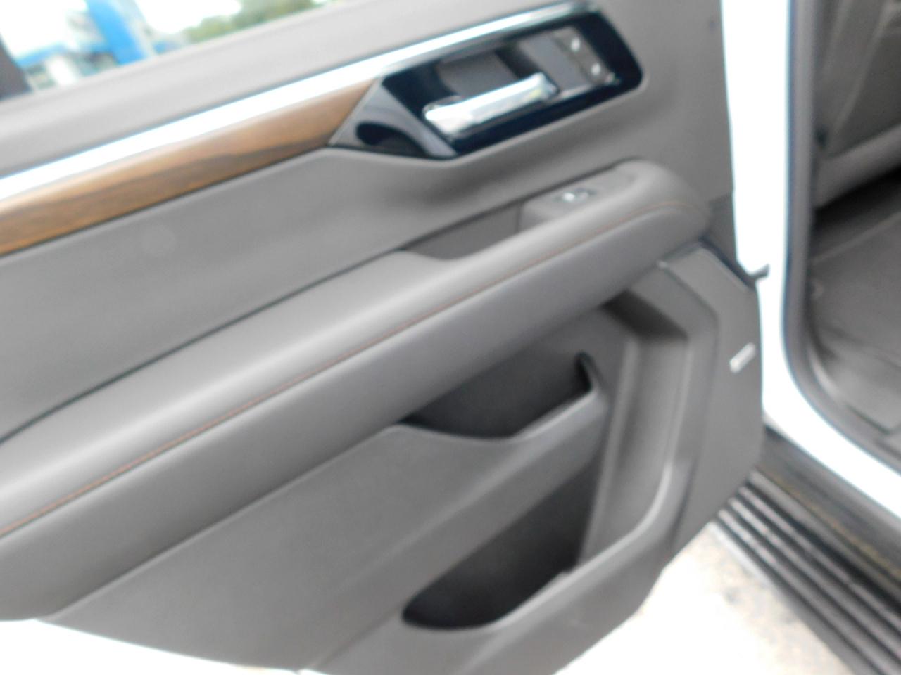 Chevrolet Tahoe 4WD 4dr High Country 2026