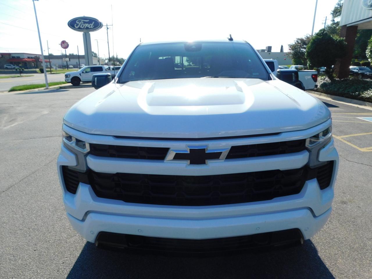Chevrolet Silverado 1500 4WD Crew Cab 147" RST 2026