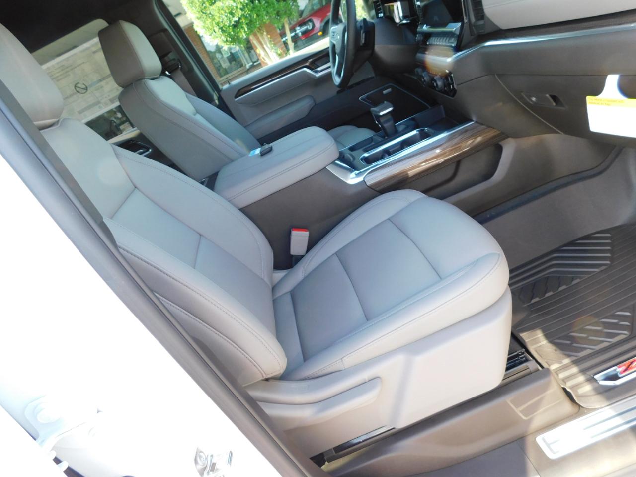 Chevrolet Silverado 1500 4WD Crew Cab 147" RST 2026