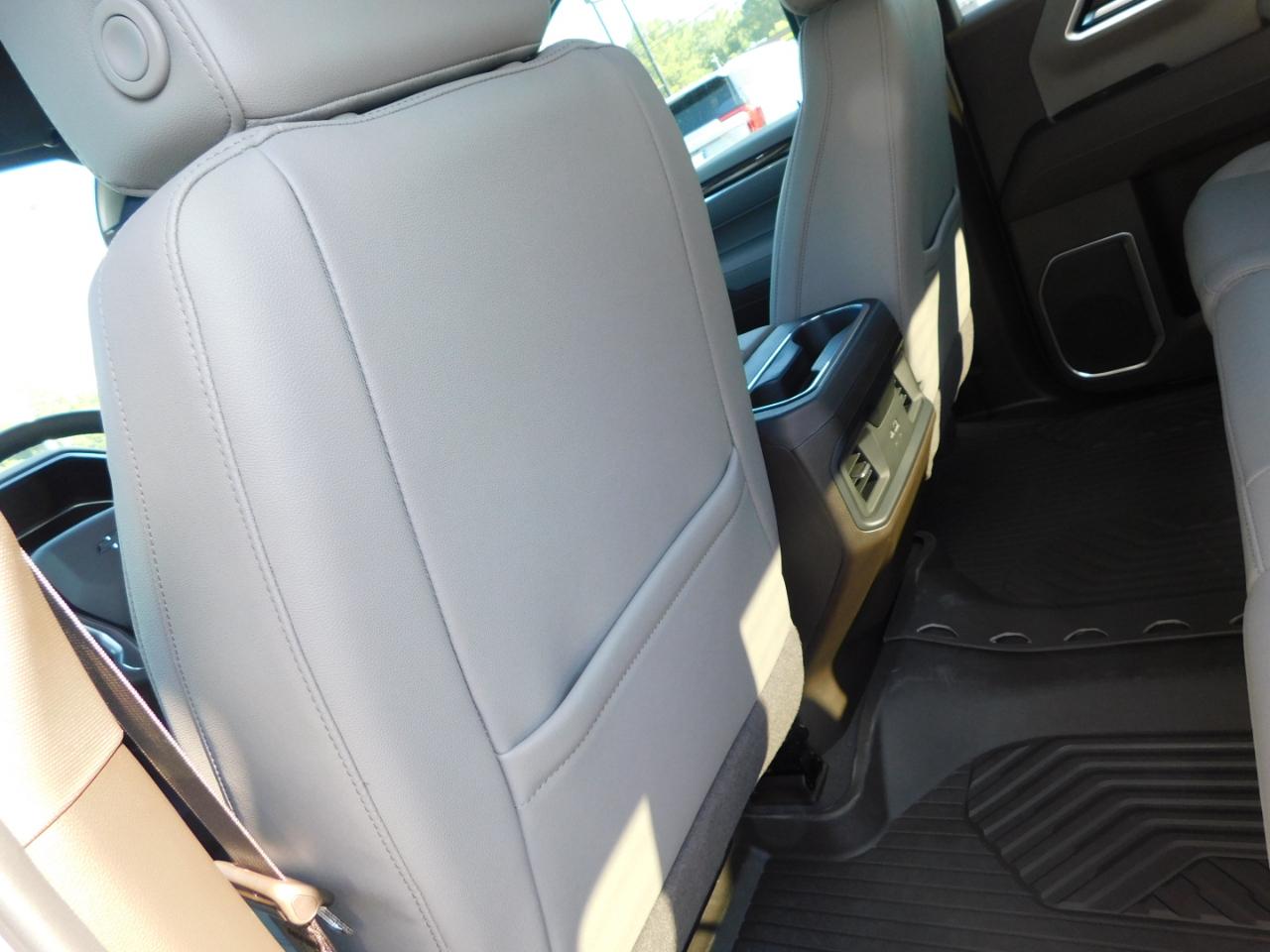 Chevrolet Silverado 1500 4WD Crew Cab 147" RST 2026