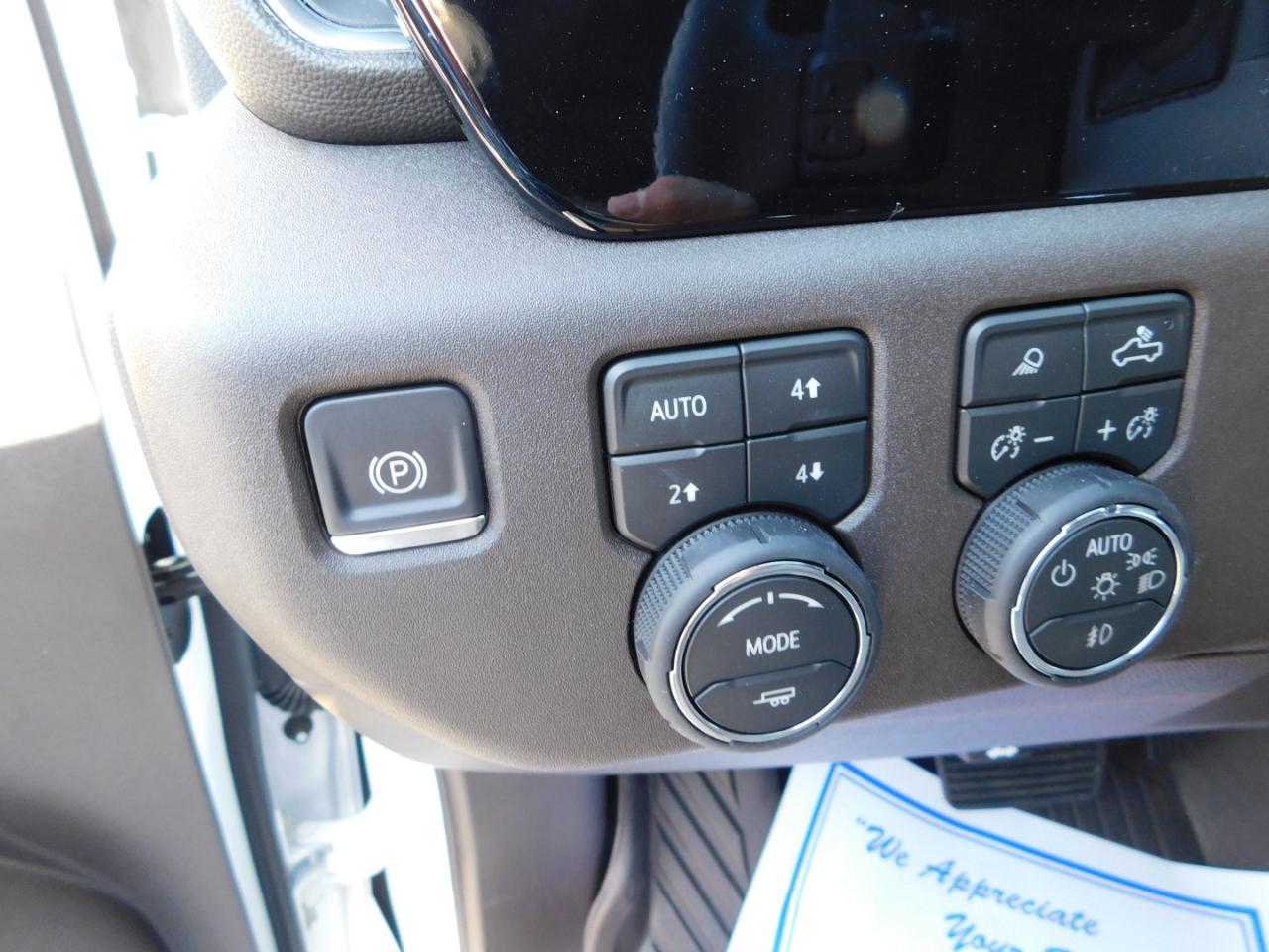 Chevrolet Silverado 1500 4WD Crew Cab 147" RST 2026